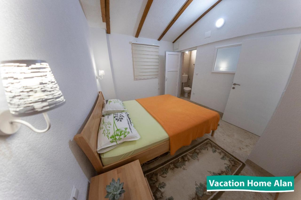 Vacation Home Alan 2 Kulen Vakuf Eksteriør billede
