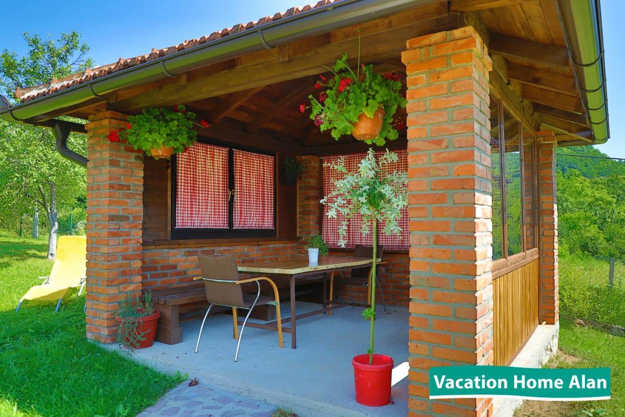 Vacation Home Alan 2 Kulen Vakuf Eksteriør billede