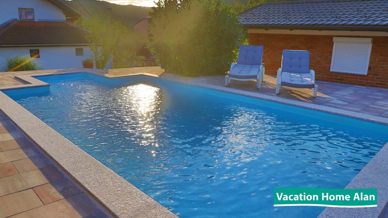 Vacation Home Alan 2 Kulen Vakuf Eksteriør billede