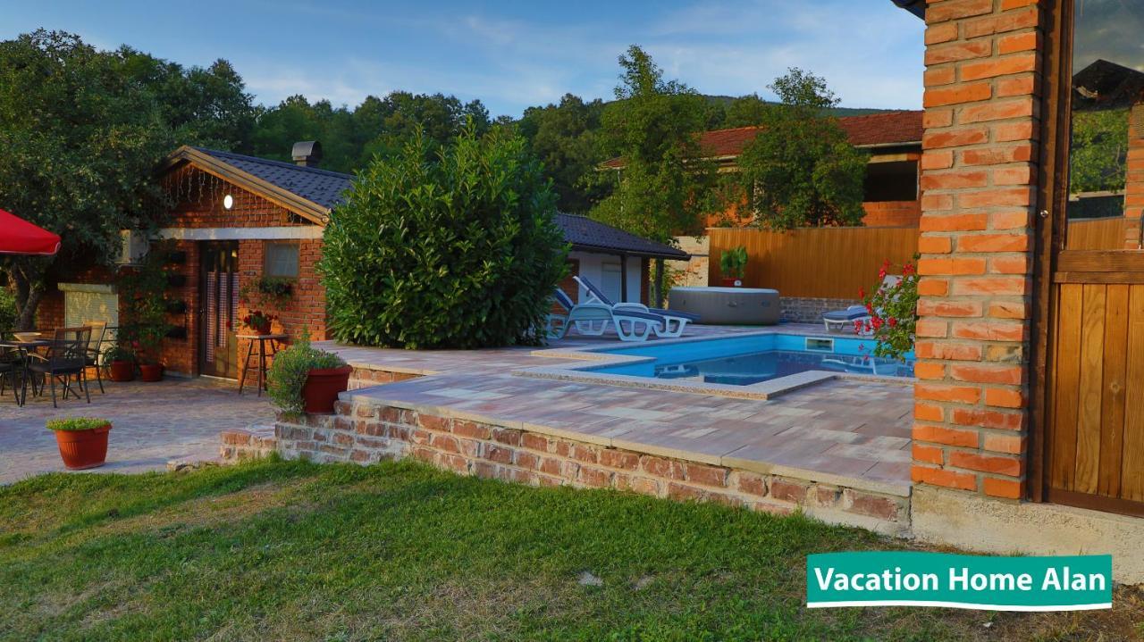 Vacation Home Alan 2 Kulen Vakuf Eksteriør billede