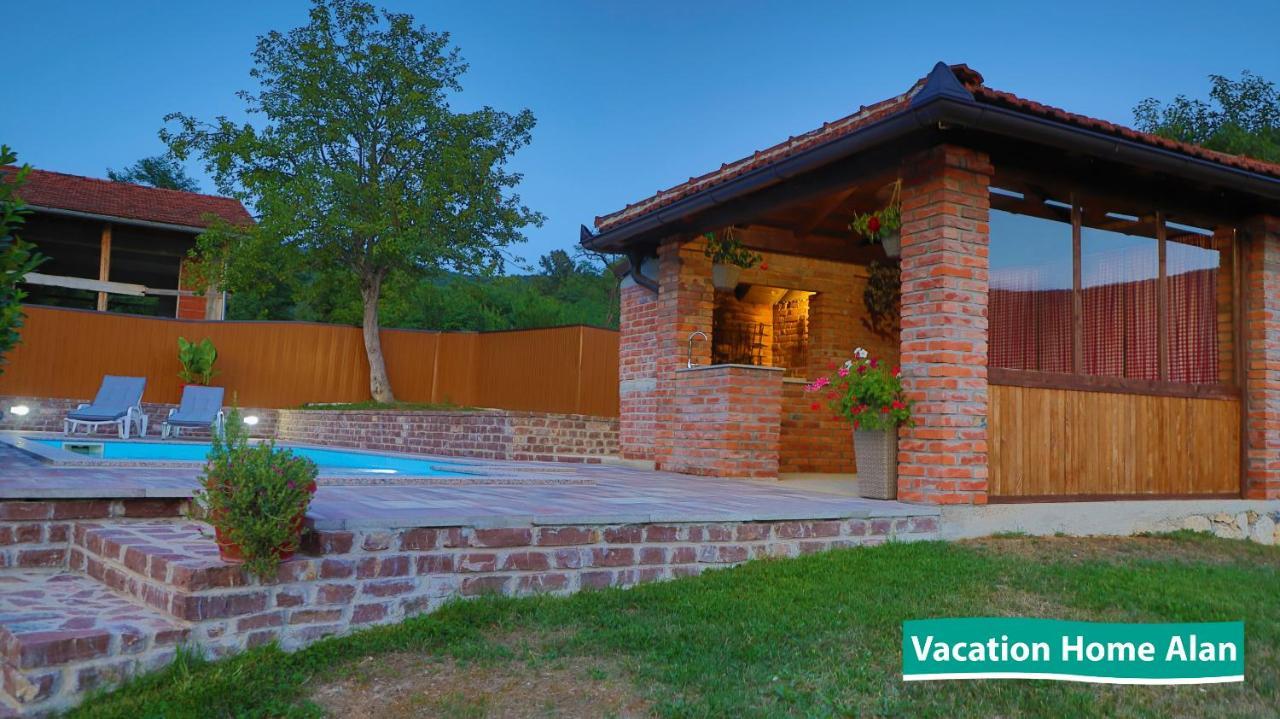 Vacation Home Alan 2 Kulen Vakuf Eksteriør billede