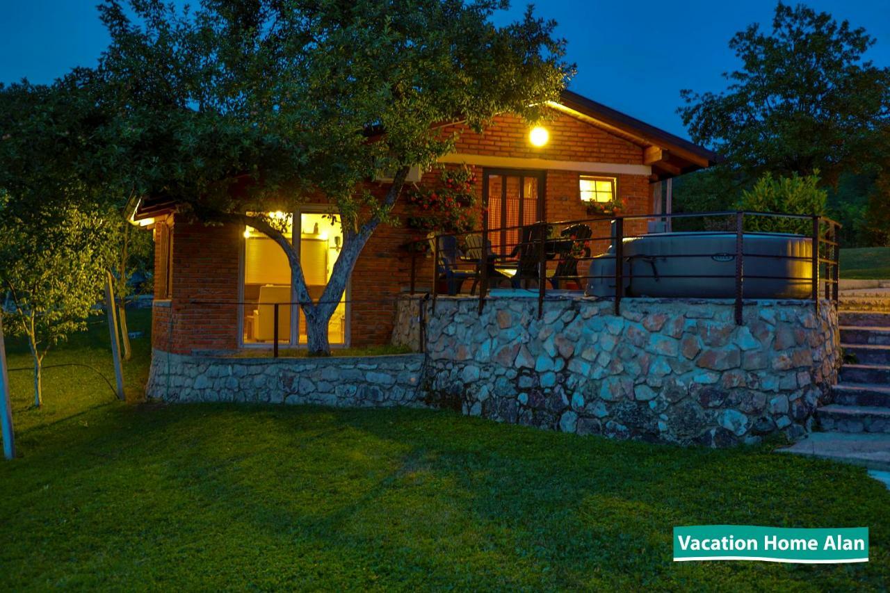 Vacation Home Alan 2 Kulen Vakuf Eksteriør billede
