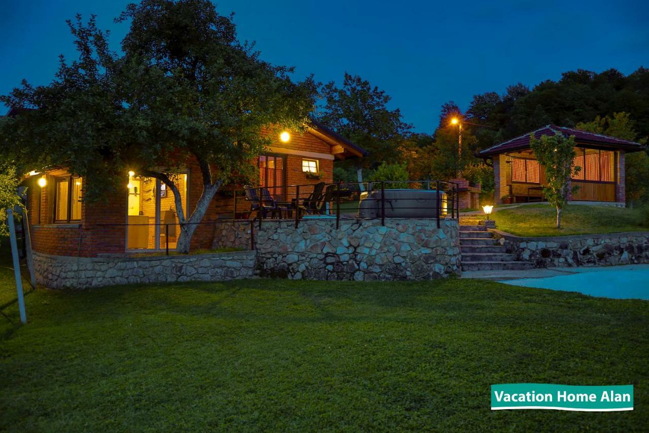 Vacation Home Alan 2 Kulen Vakuf Eksteriør billede